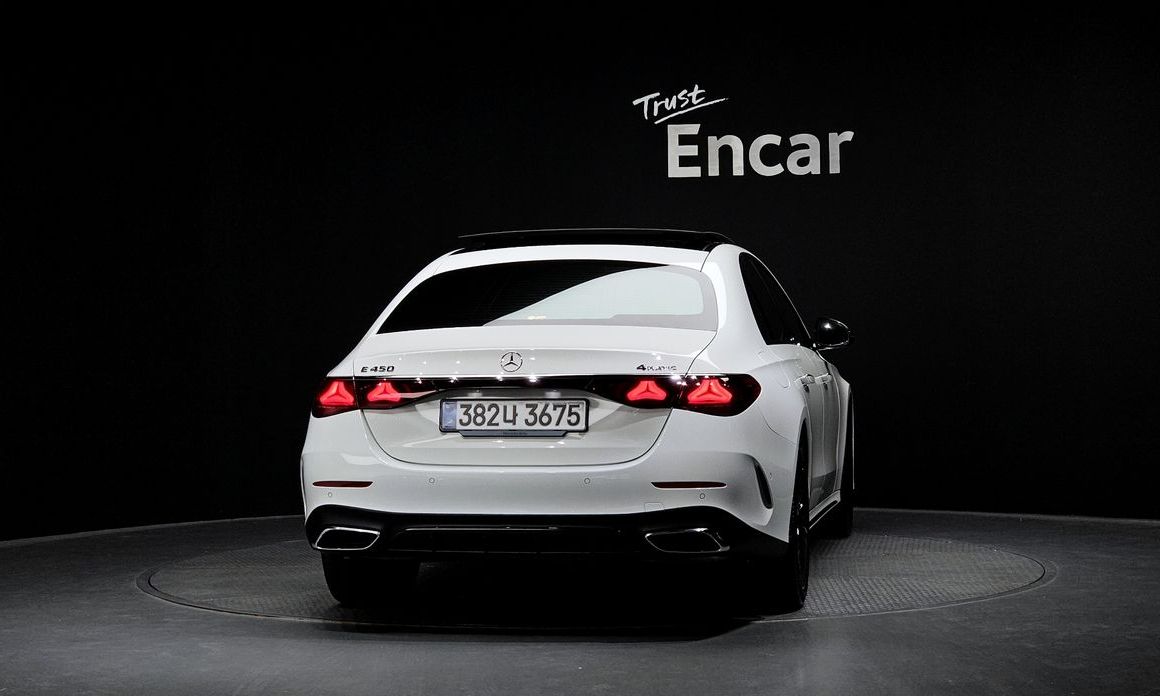 Mercedes-Benz E-Class 2026