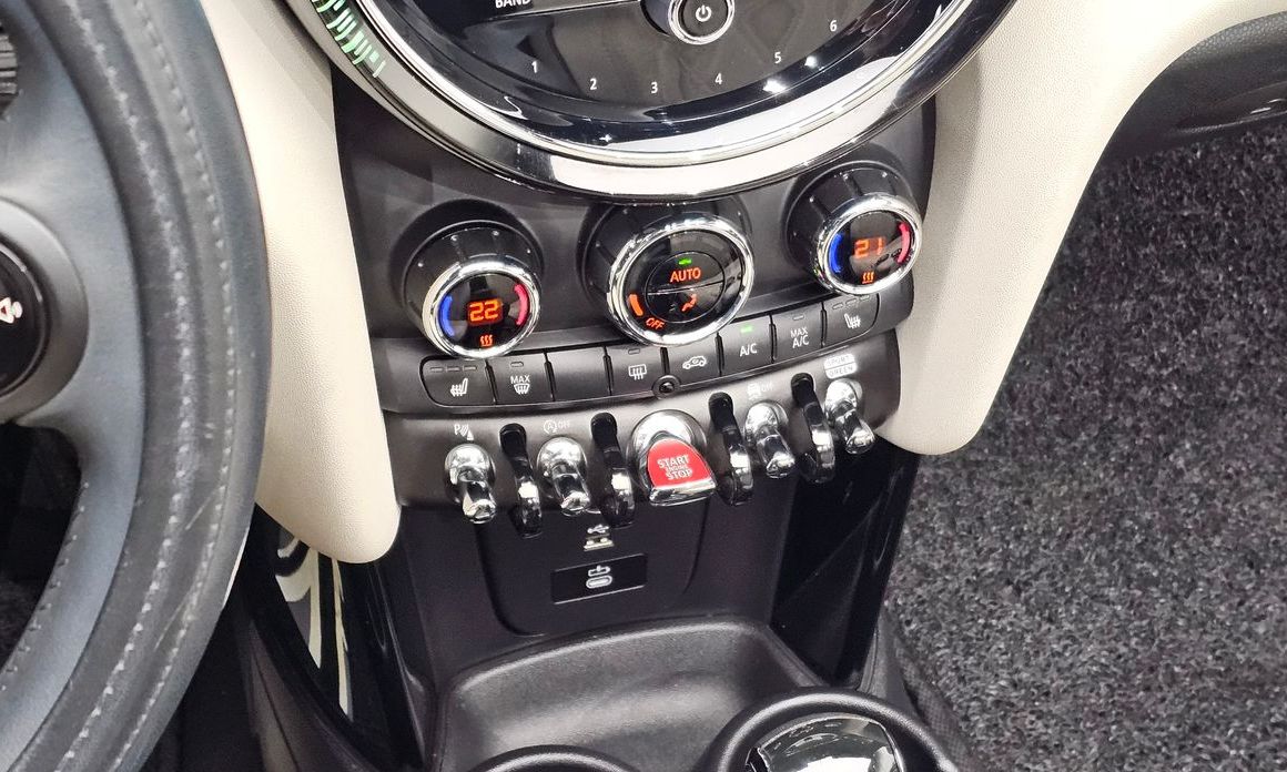 Mini Cooper Convertible 2023
