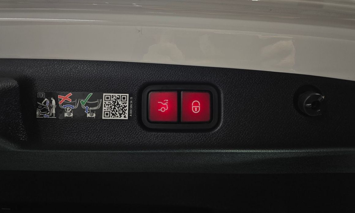 Mercedes-Benz E-Class 2026
