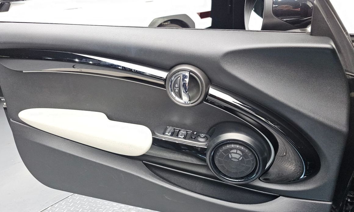 Mini Cooper Convertible 2023