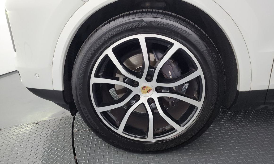 Porsche Cayenne 2024