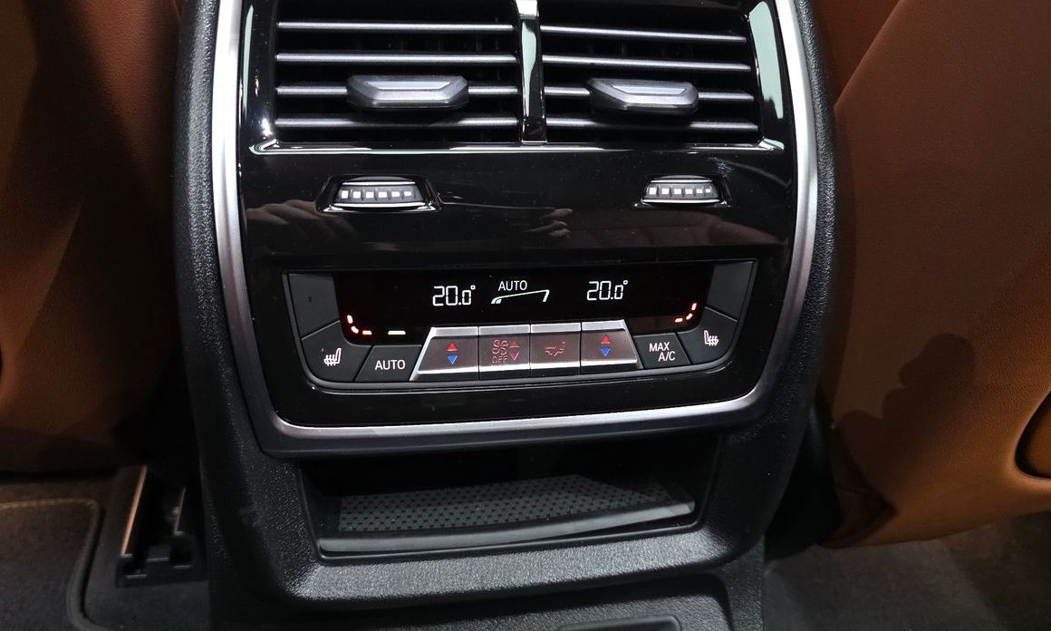 BMW X7 2025