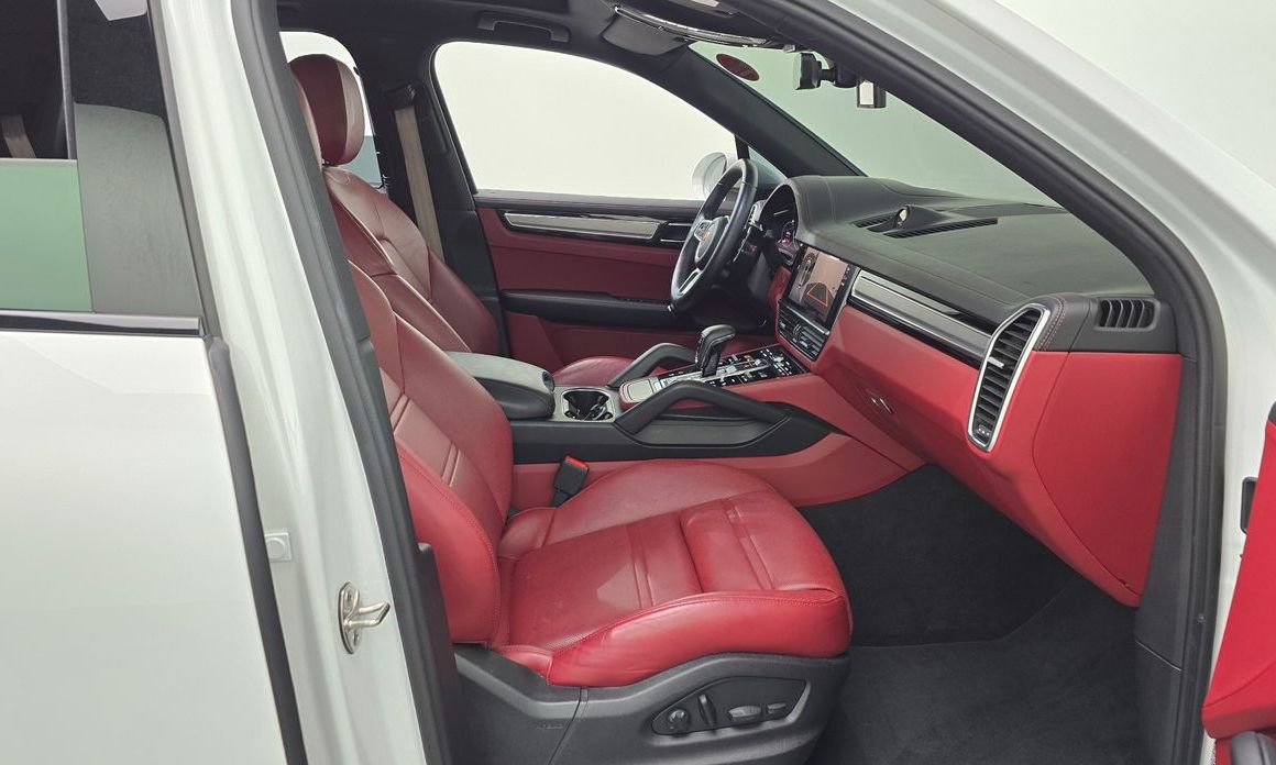 Porsche Cayenne 2023