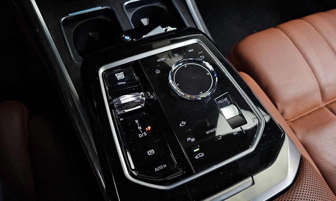 BMW 7-Series 2024