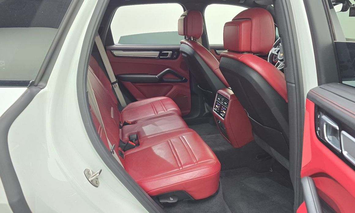 Porsche Cayenne 2023