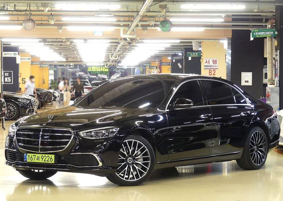 Mercedes-Benz S-Class 2023