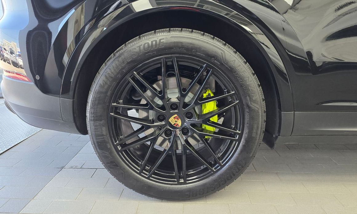 Porsche Cayenne 2024