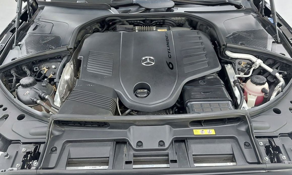 Mercedes-Benz S-Class 2023