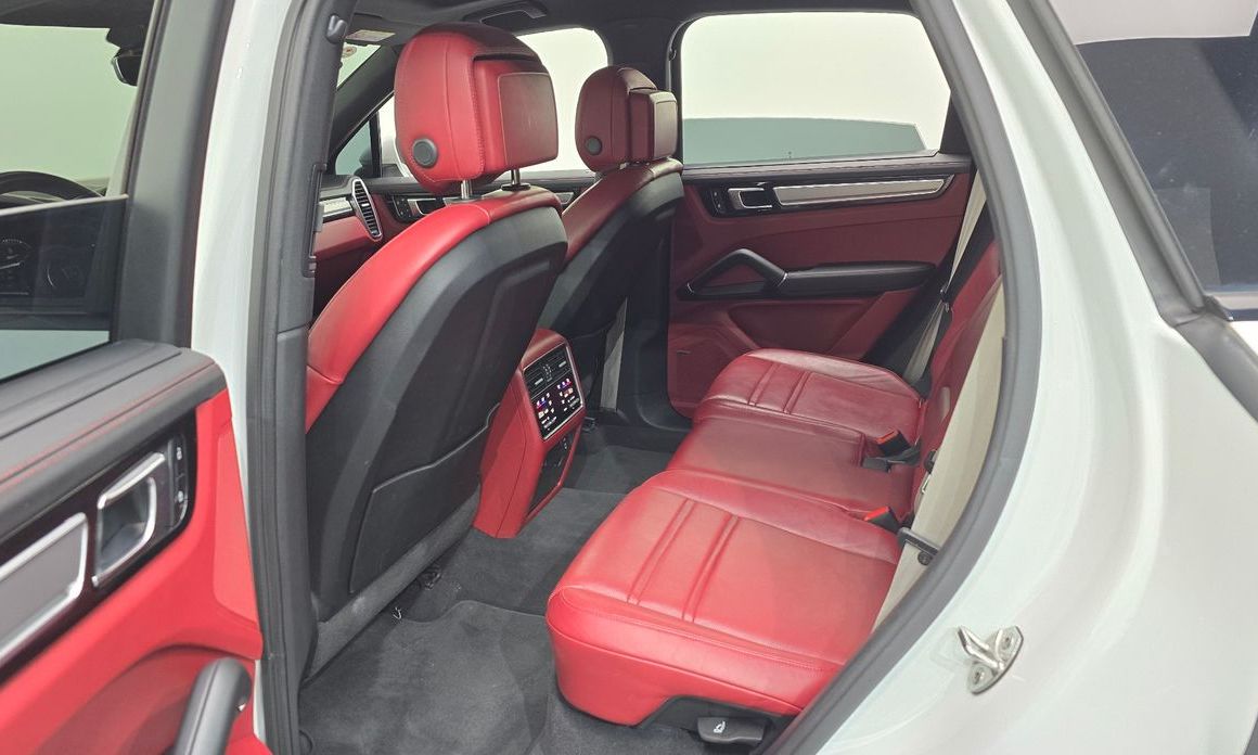 Porsche Cayenne 2023