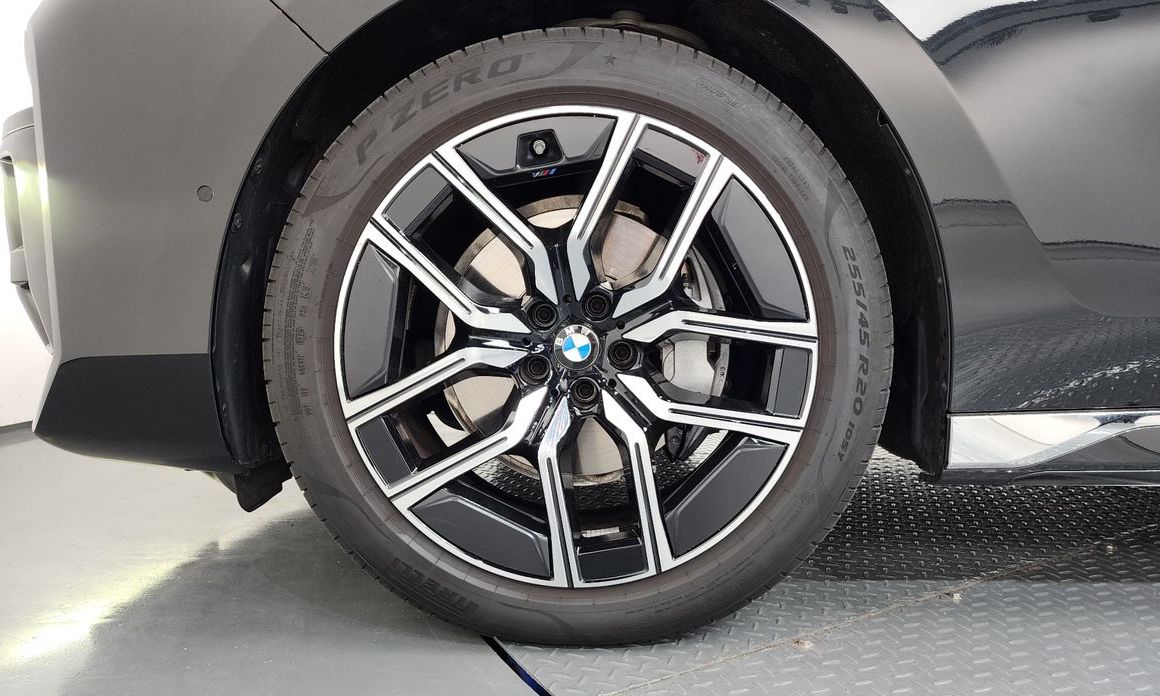 BMW 7-Series 2025