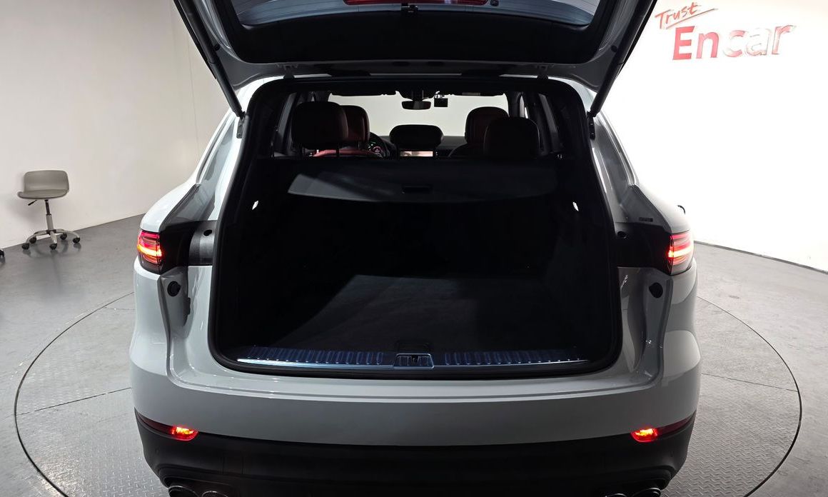 Porsche Cayenne 2023