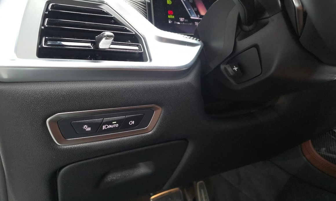 BMW X7 2025