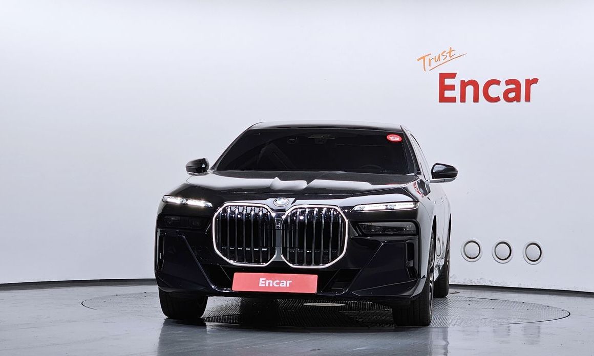 BMW 7-Series 2024