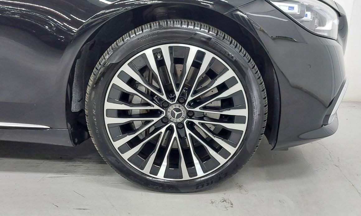 Mercedes-Benz S-Class 2023