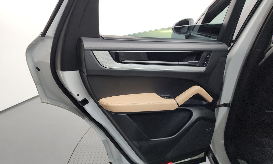 Porsche Cayenne 2024