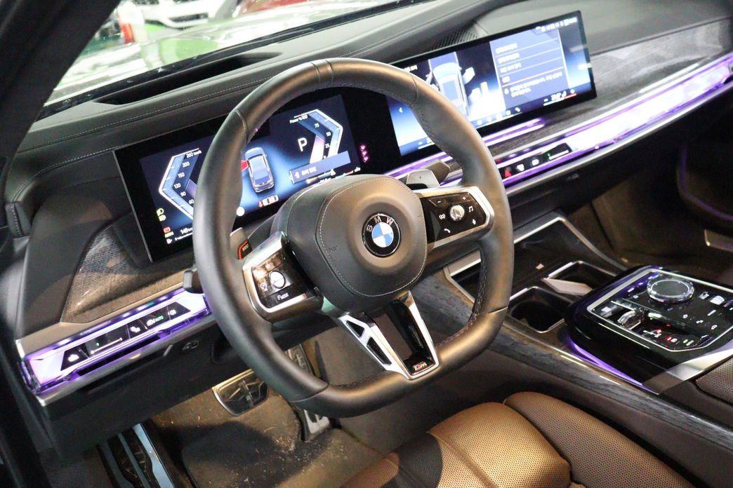 BMW 7-Series 2023