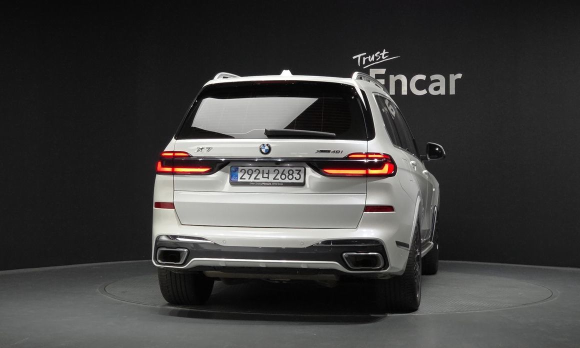 BMW X7 2025
