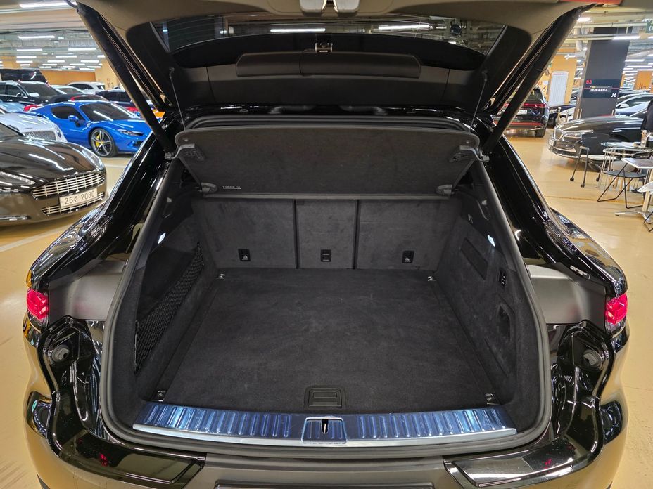 Porsche Cayenne 2024