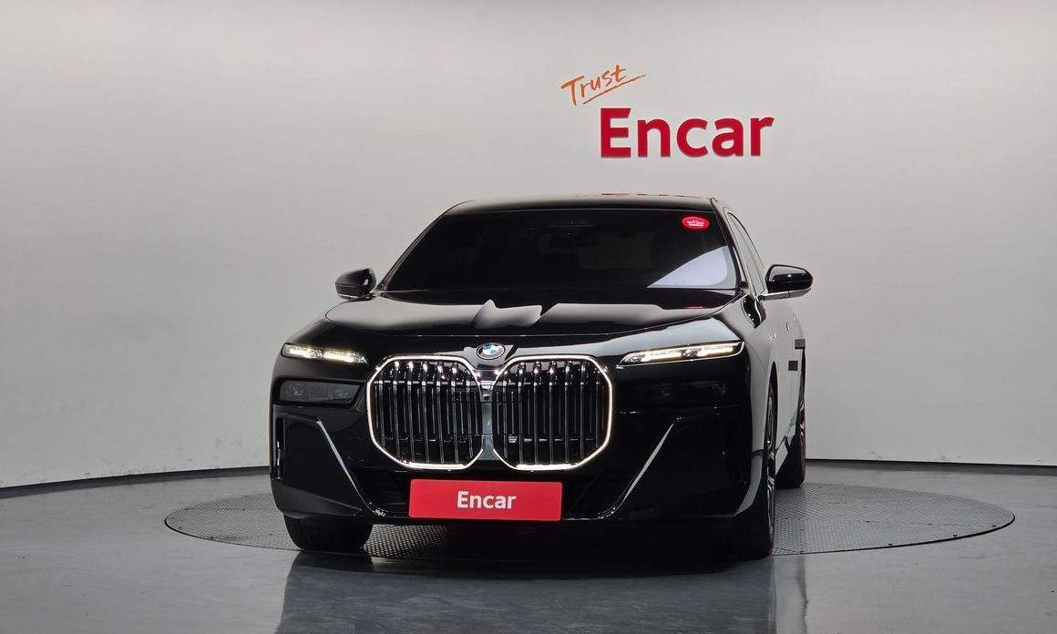 BMW 7-Series 2025