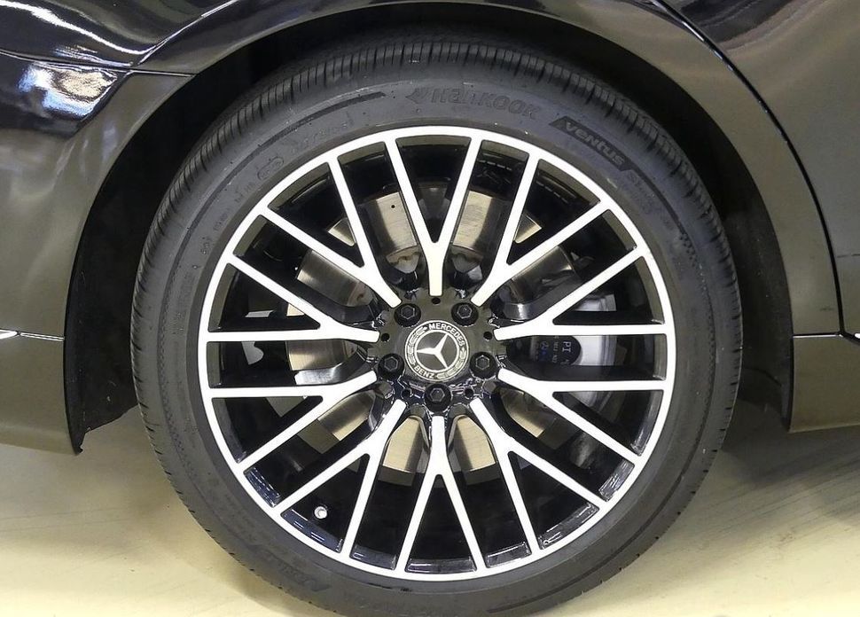 Mercedes-Benz S-Class 2023