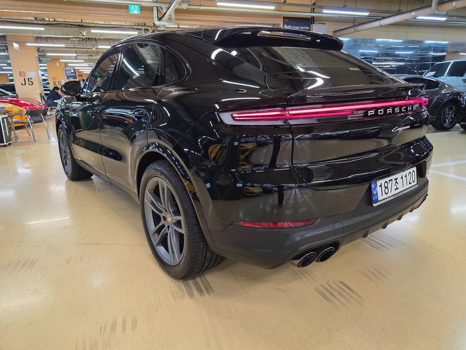 Porsche Cayenne 2024
