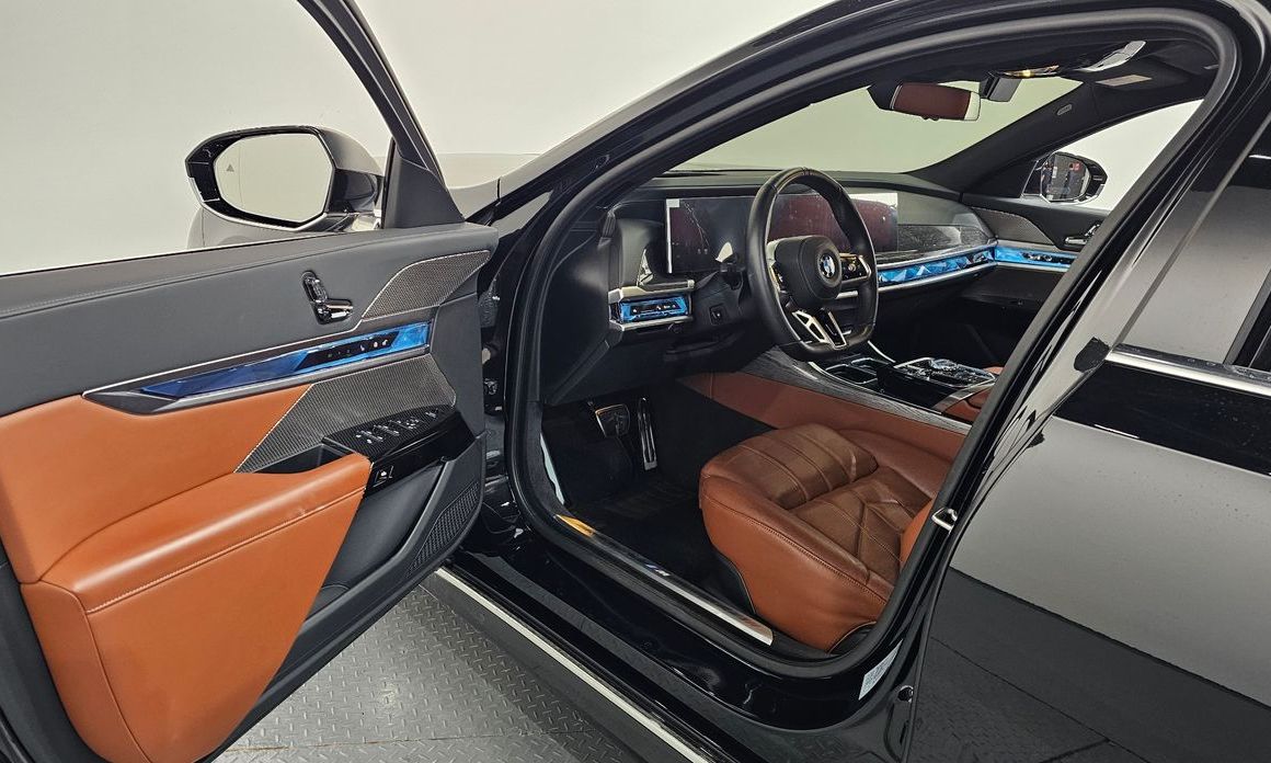 BMW 7-Series 2024