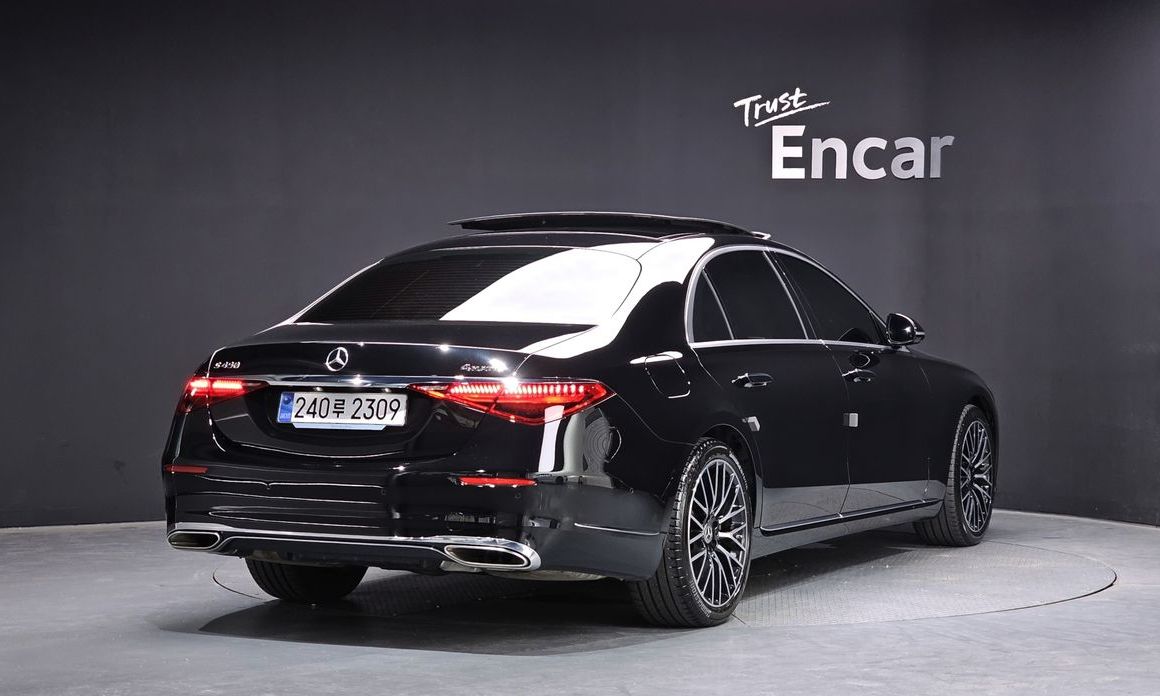 Mercedes-Benz S-Class 2026