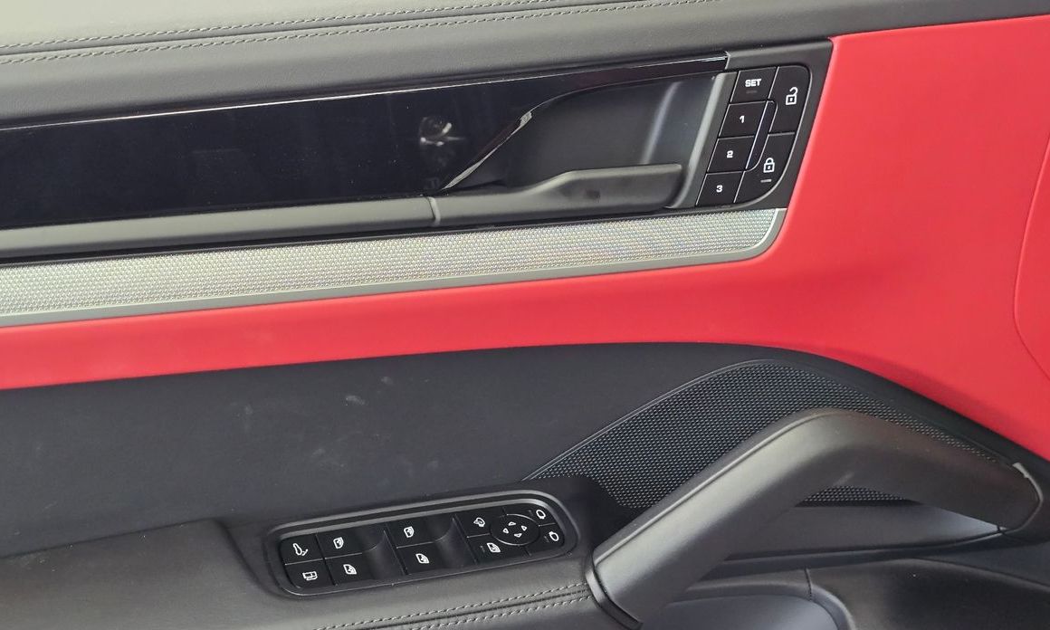Porsche Cayenne 2024
