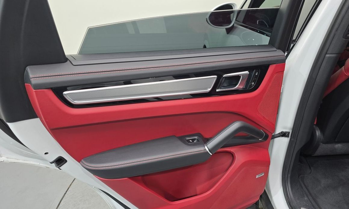 Porsche Cayenne 2023