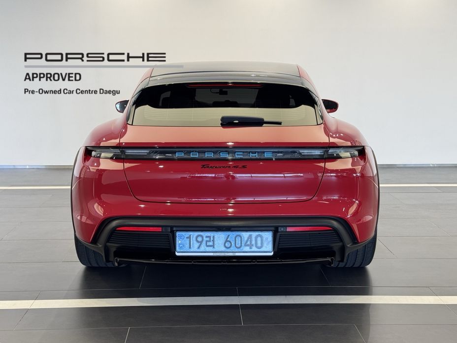 Porsche Taycan 2023
