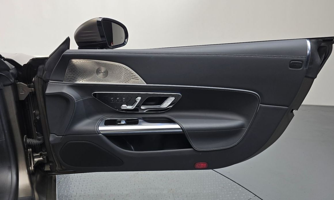 Mercedes-Benz SL-Class 2023