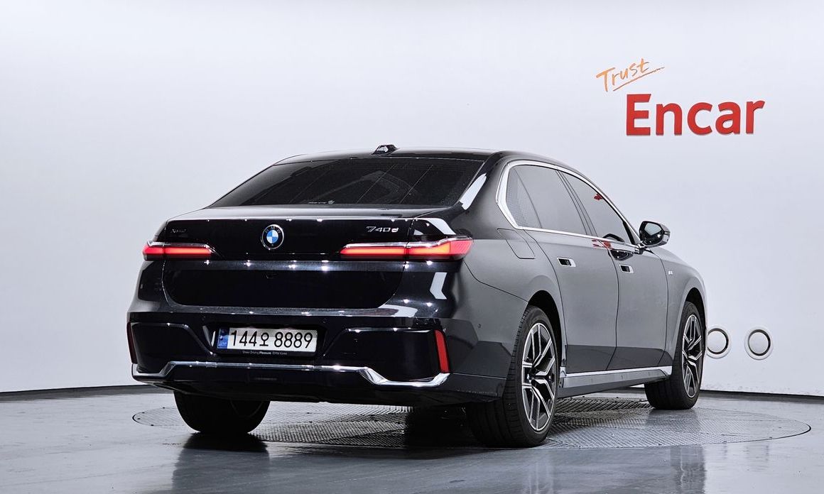 BMW 7-Series 2024