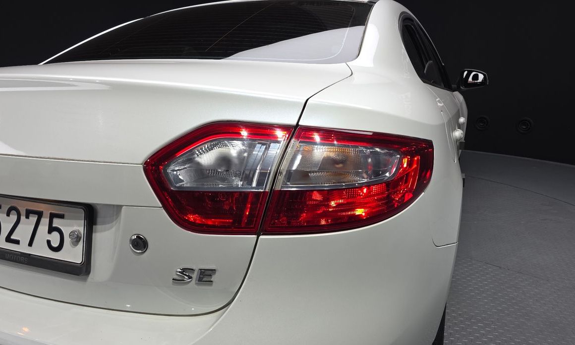 Renault-KoreaSamsung SM3 2011