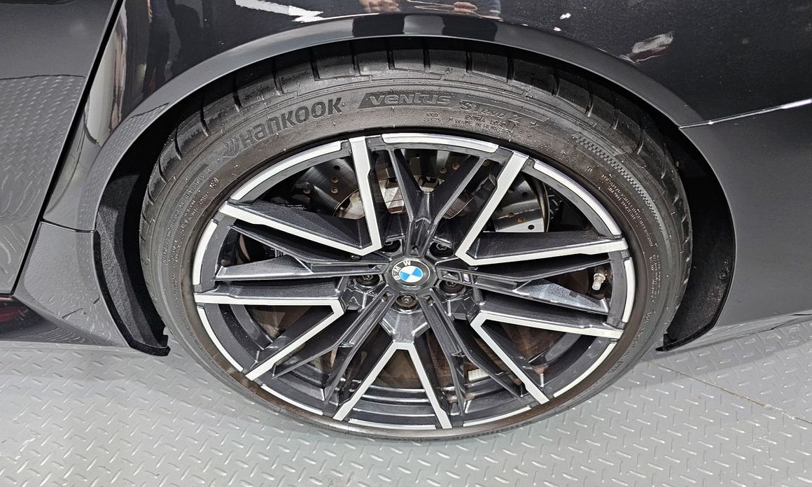 BMW M5 2025