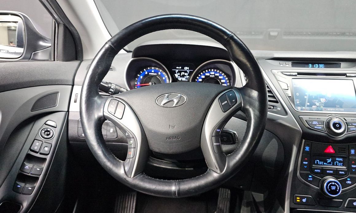 Hyundai AVANTE 2014