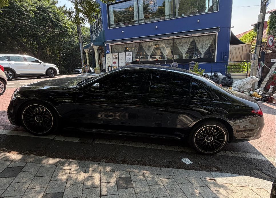 Mercedes-Benz S-Class 2024