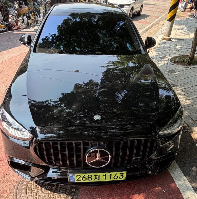 Mercedes-Benz S-Class 2024