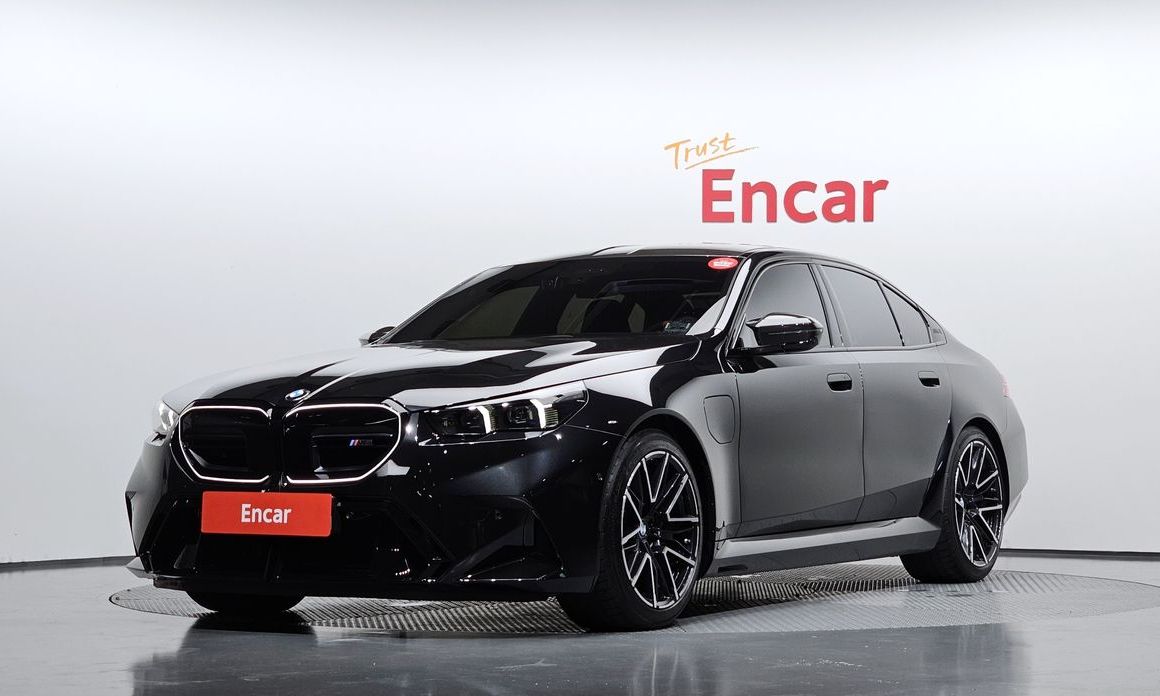 BMW M5 2025