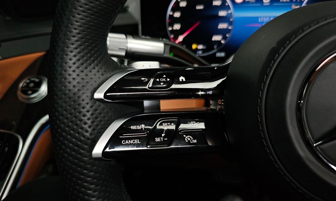Mercedes-Benz S-Class 2024