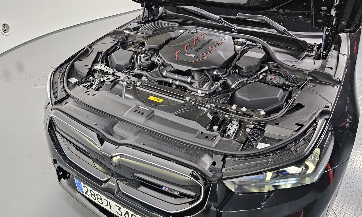 BMW M5 2025