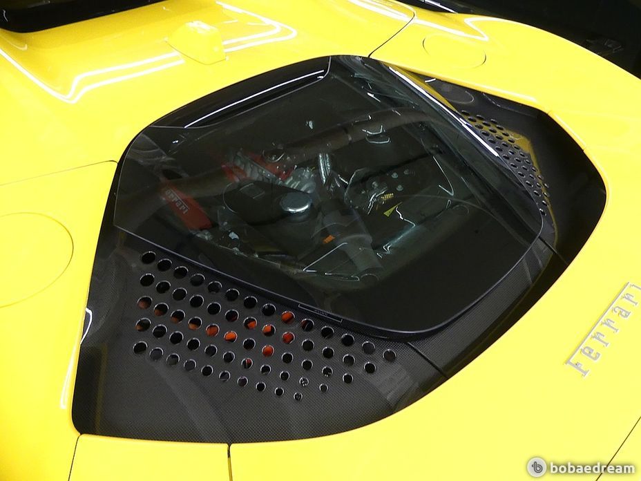 Ferrari SF90 2023