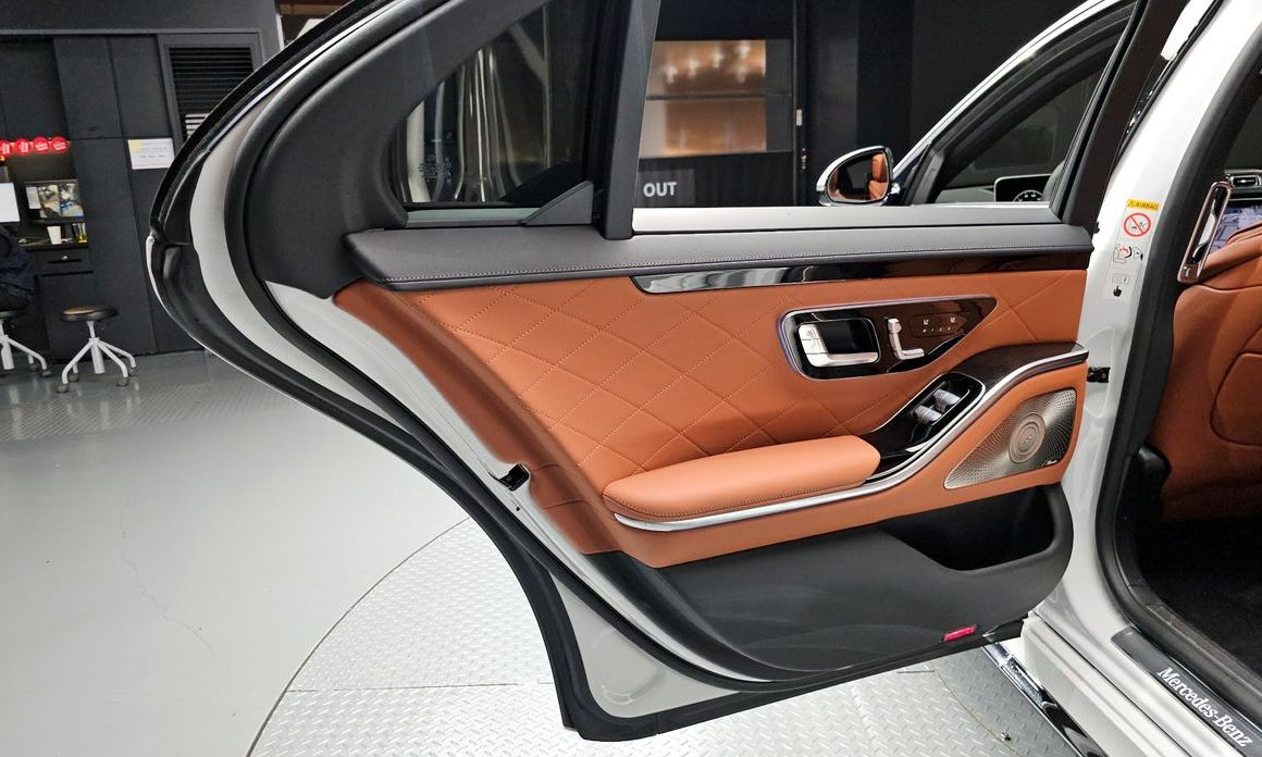 Mercedes-Benz S-Class 2024
