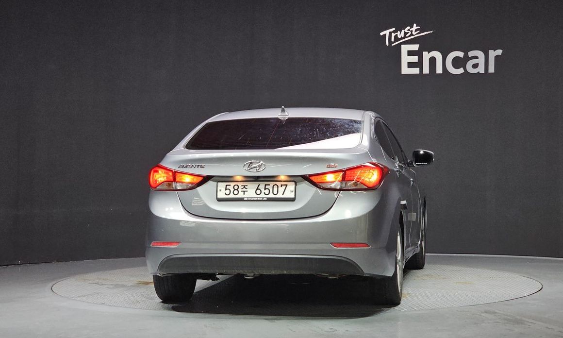 Hyundai AVANTE 2014