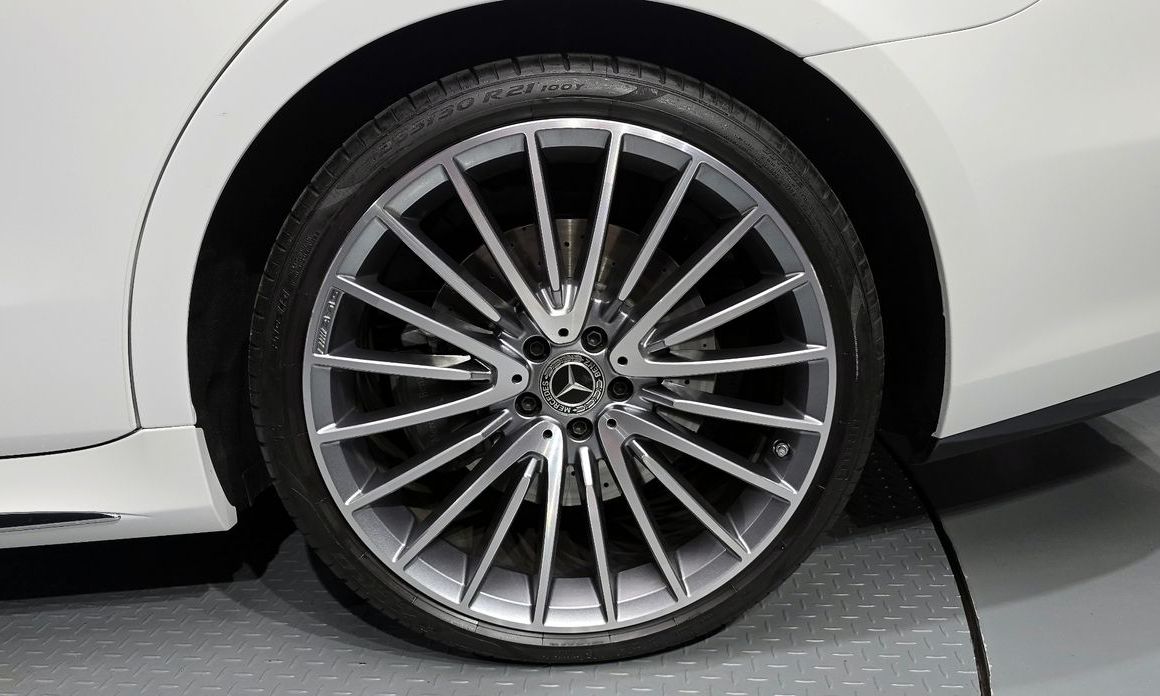 Mercedes-Benz S-Class 2024