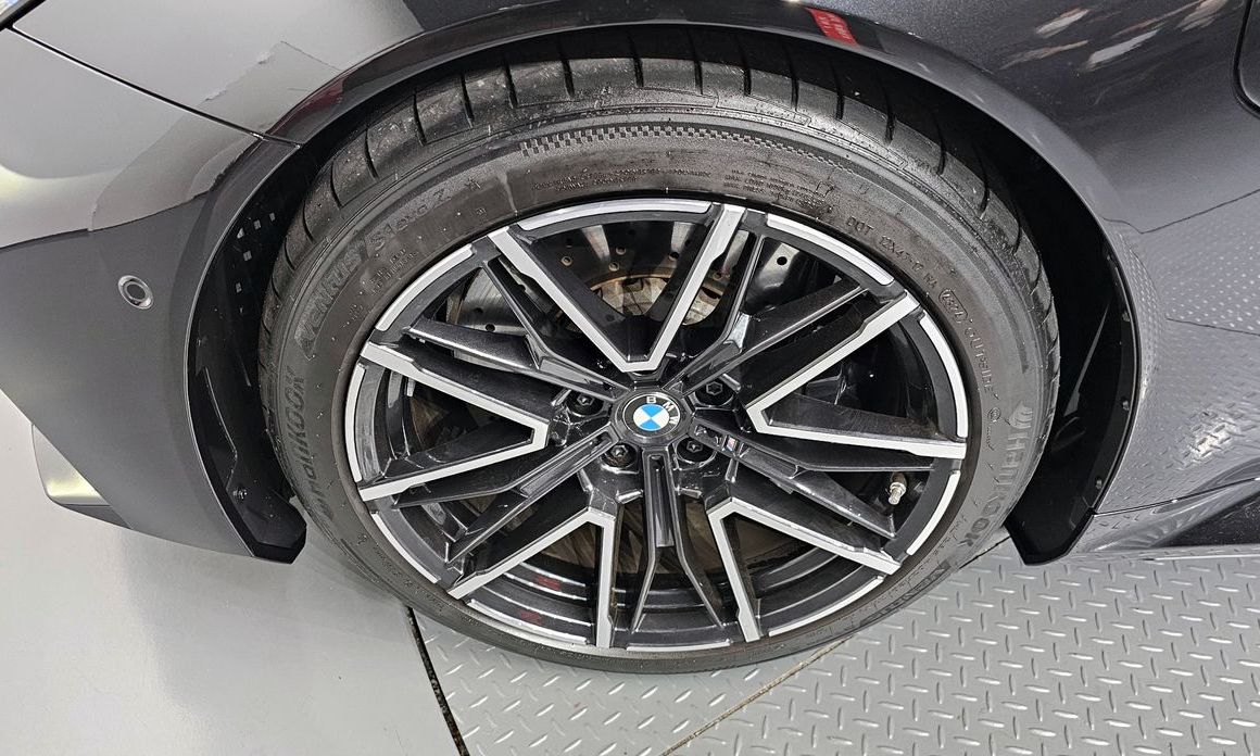 BMW M5 2025