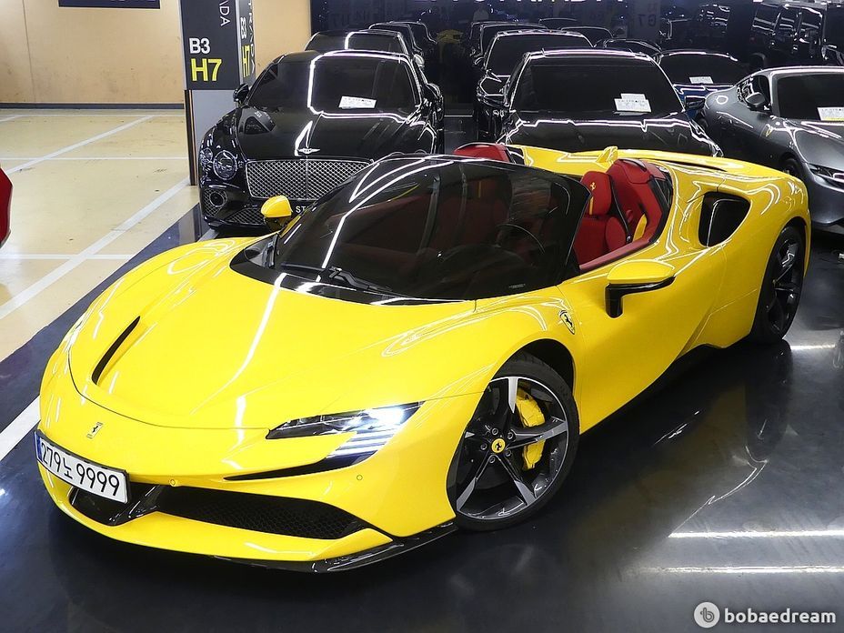 Ferrari SF90 2023