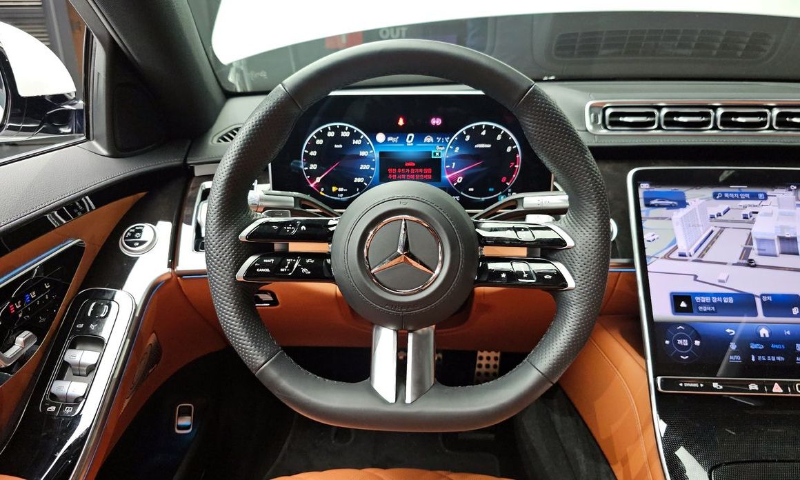 Mercedes-Benz S-Class 2024