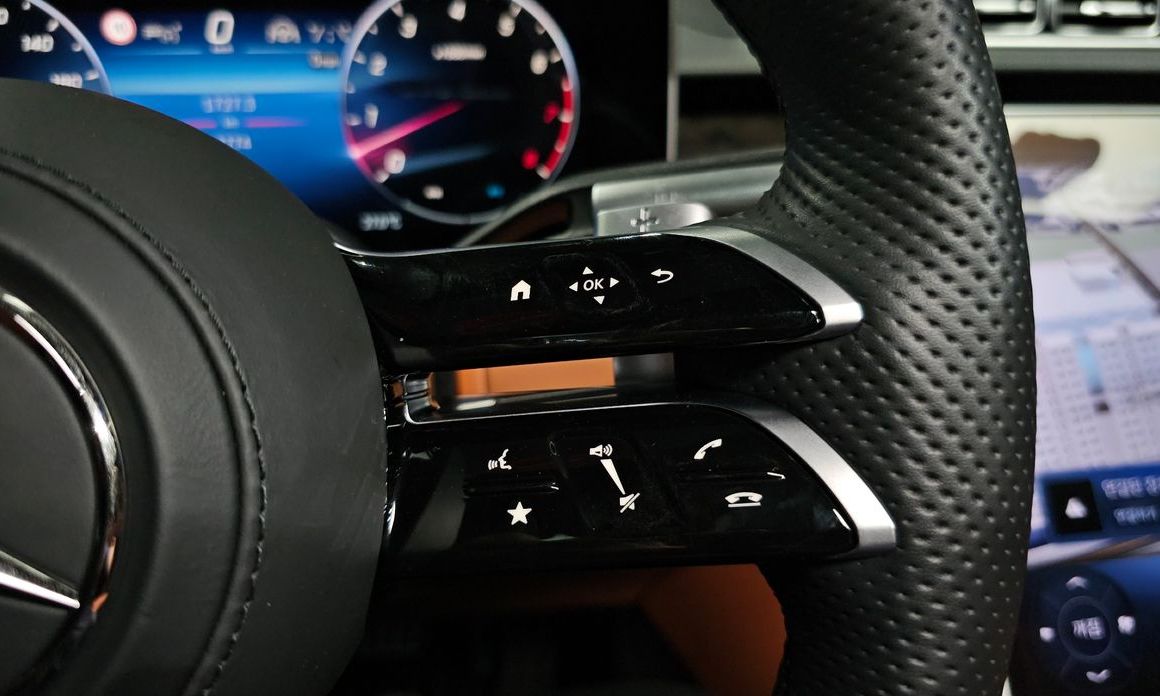 Mercedes-Benz S-Class 2024