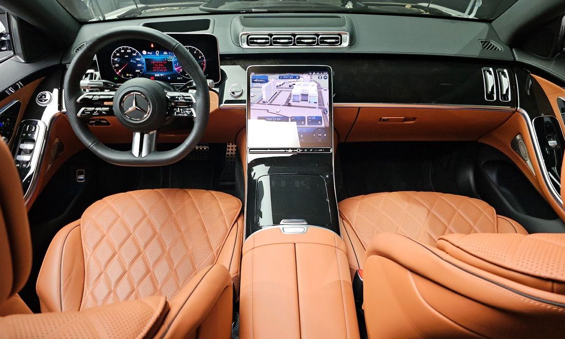 Mercedes-Benz S-Class 2024