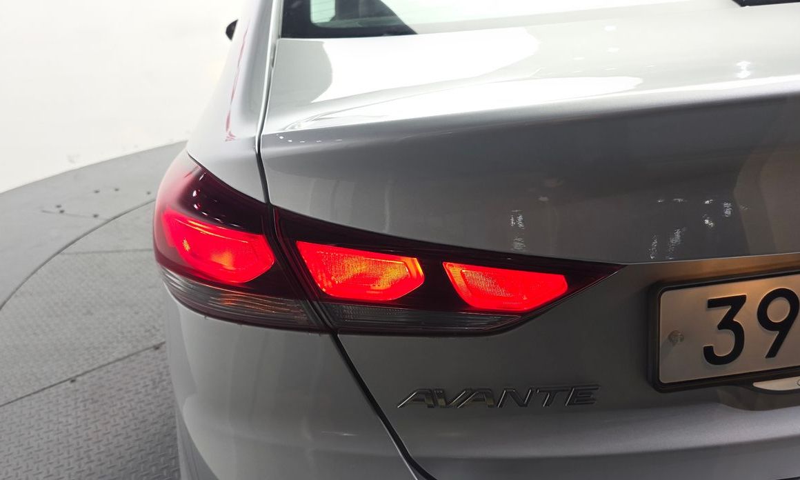 Hyundai AVANTE 2018